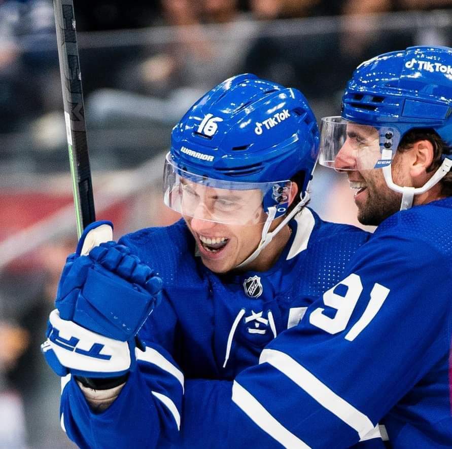 VinSharma95's tweet photo. HEY NOW YOU'RE AN ALL-STAR GET YOUR GAME ON GOOOOO PLAAAAYYYY

‼️ VOTE VOTE VOTE ‼️

‼️ RT RT RT ‼️

#NHLAllStarVote Mitch Marner 
#NHLAllStarVote William Nylander 
#NHLAllStarVote Morgan Rielly 
#NHLAllStarVote John Tavares 

LEAFS NATION UNITE 

@MapleLeafs 

#LeafsForever https://t.co/4sQ3z5Uxil
