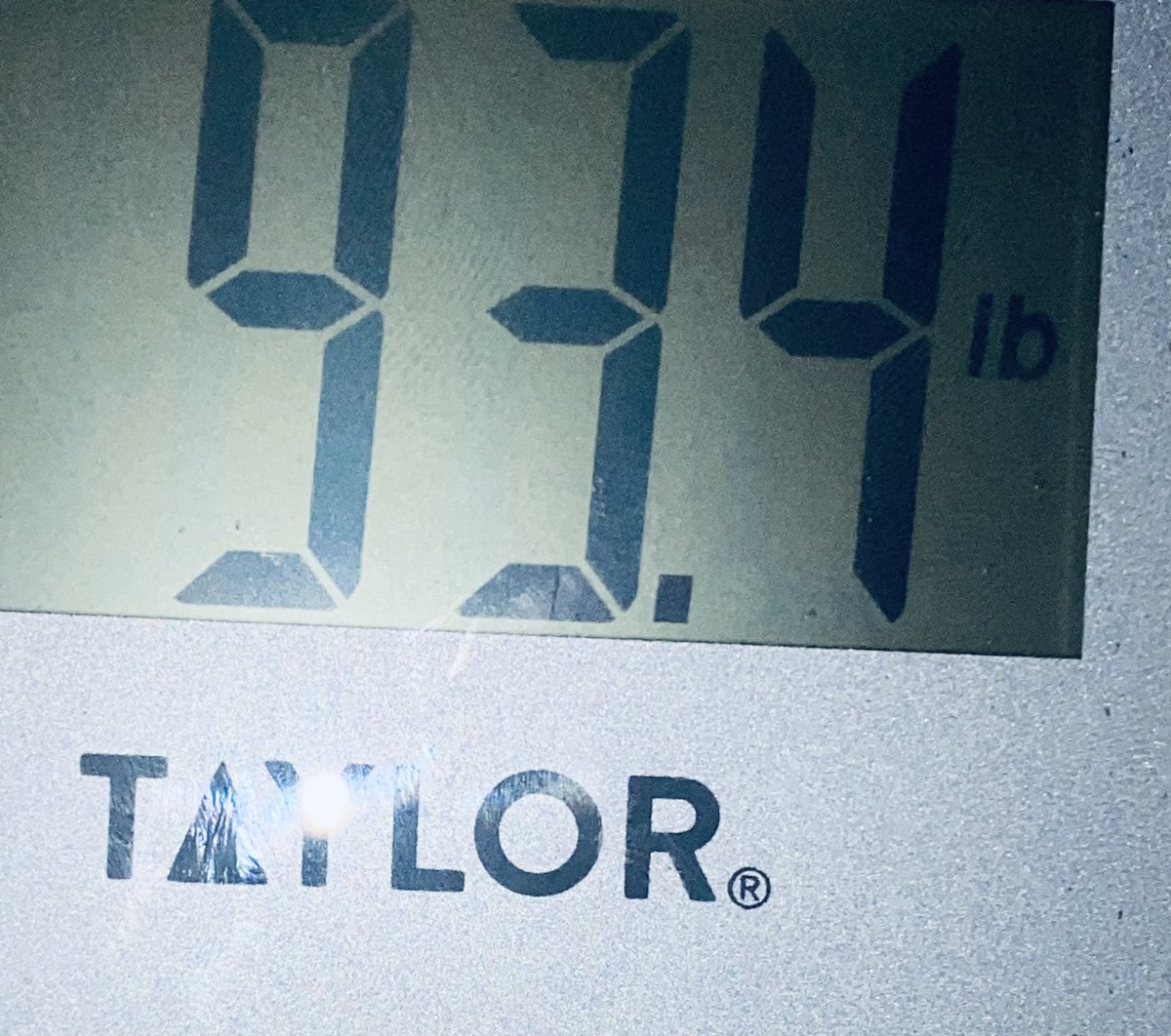 _vinhdictive_'s tweet photo. —— today’s stats.
★ weight ; 42.4kg
☆ bmi ; 14.6 https://t.co/KYNu1ZOLDg
