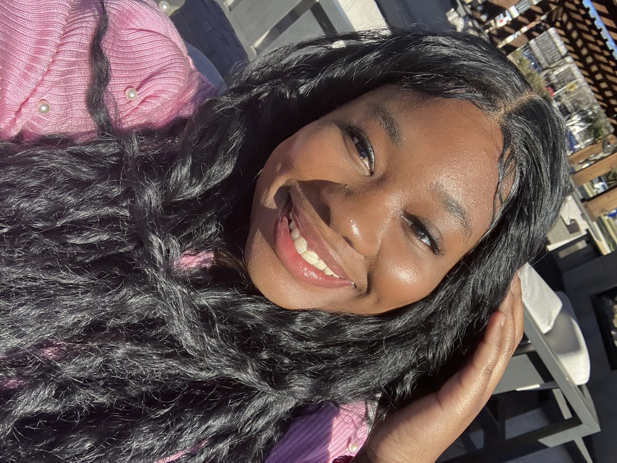 skyelor's tweet photo. i looked pretty today 🎀🫶🏾 https://t.co/K3OgQc8HTW