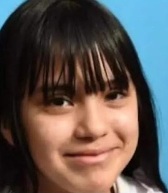 desaparecidaorg's tweet image. #URGENTE BÚSQUEDA EN TIEMPO REAL #CABA 
Nuria Tiziana Torres tiene 13 años, desapareció el 8/1/2024 en la ciudad de Buenos Aires. Se hizo la denuncia. Por favor compartir, y si la ven avisar #Urgente a la policía local, o al ☎️ 911

#BuenosAires @WolffWaldo @jorgemacri