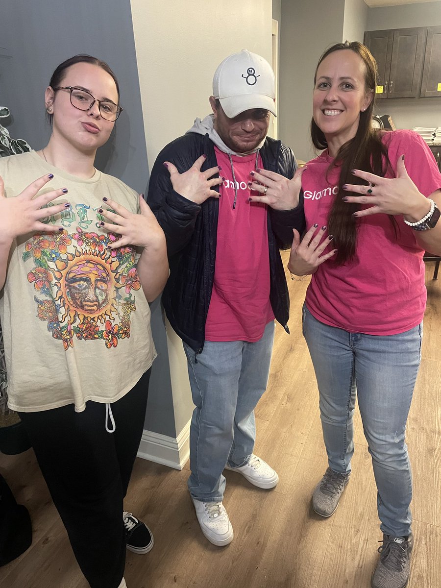 Glamour Gals OFHS tweet media