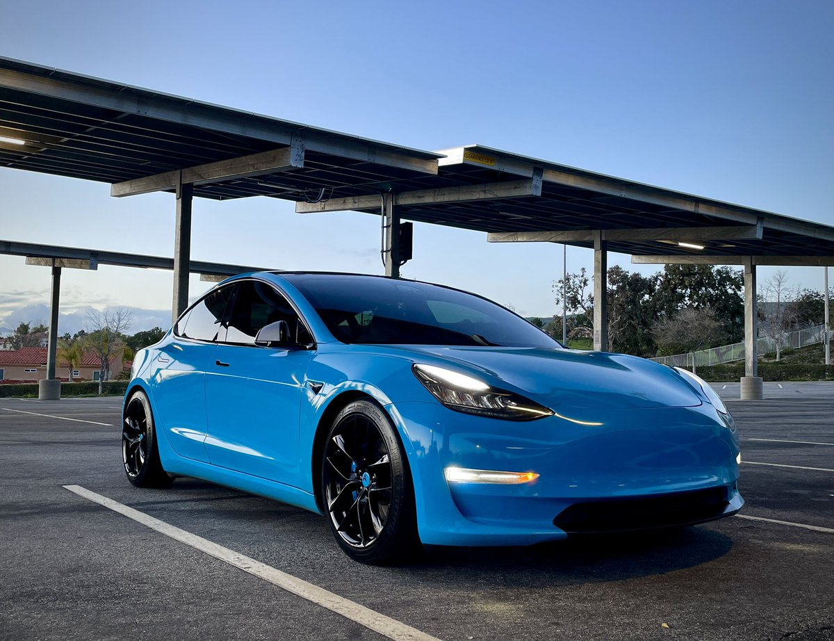 Brand0n's tweet photo. Repost this if you think that the old Tesla Model 3 design still rocks 🫶 https://t.co/R17xEwVkTS