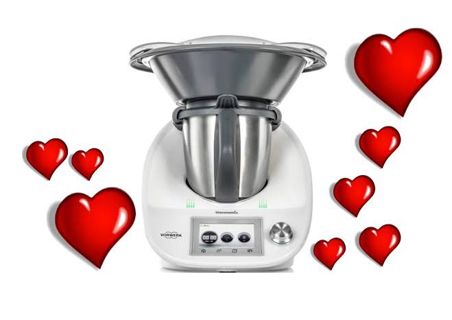 BlancaIslasM's tweet photo. A veces llegan regalos 🎁 inesperados que emocionan. Sobre todo cuando te regalan lo que te gusta y prueba que te conocen BIEN.  #MomChef  #MuyFeliz https://t.co/wMvln55sOa