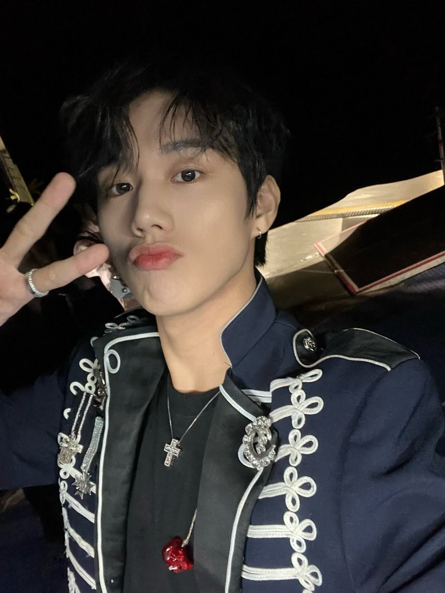 P1H_members's tweet photo. Buenas noches Madrid!! 😴💤🌙 creo que no voy a poder olvidar esta noche~~🥹🕺🪩

#P1Harmony #INTAK https://t.co/zhI1i5pomq