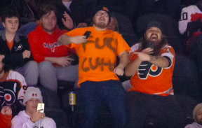AmericanIpa8's tweet photo. @GrittyNHL I don't know what the hell is going on here, but this caught my eye..... https://t.co/Srcg5HScoP