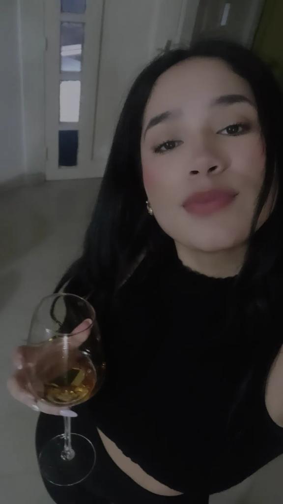 SashaSotillo's tweet photo. Salud mi gente que tenía rato que no pasaba por acá https://t.co/xqUu7I7YFa