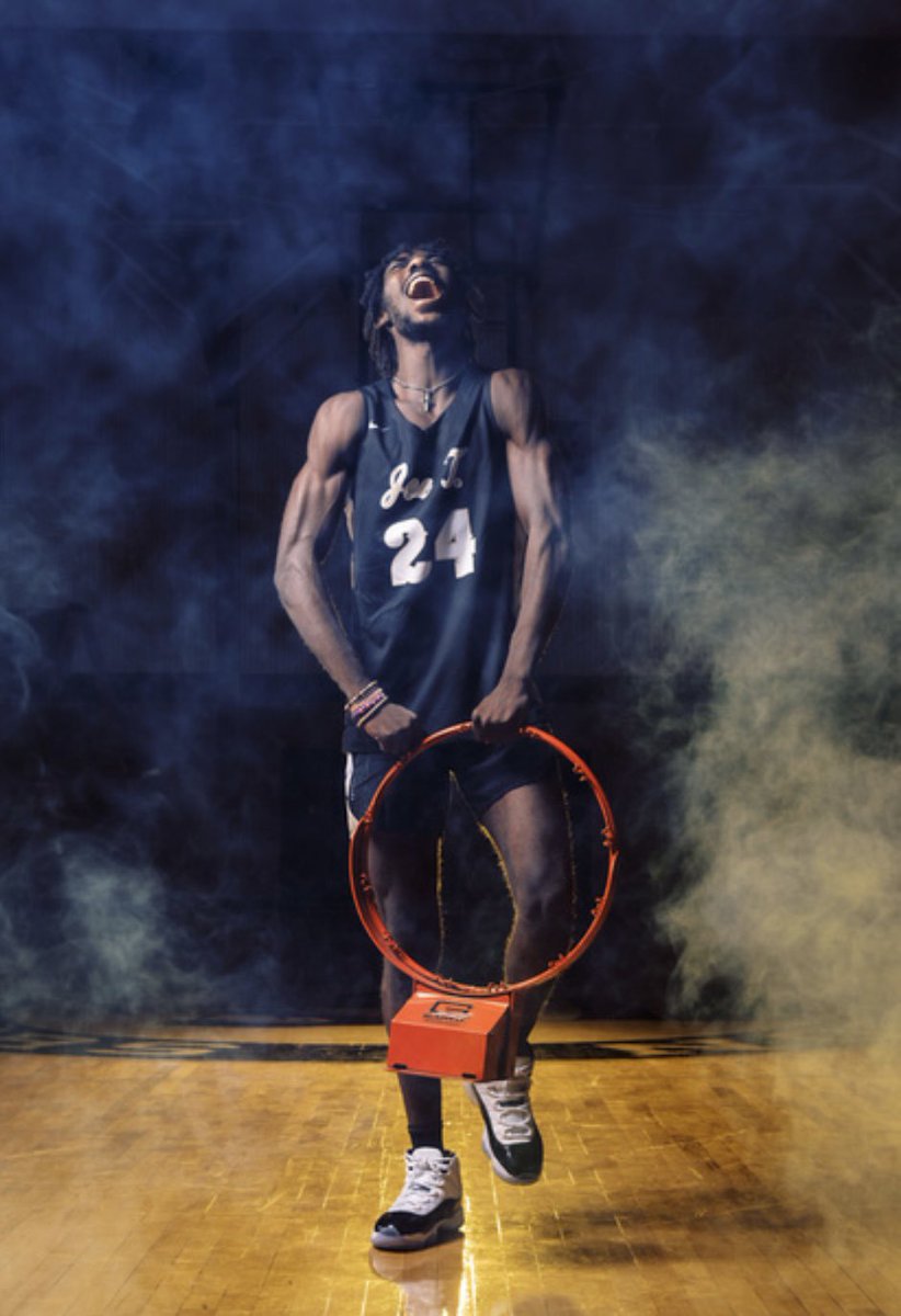 Robinson Basketball tweet media