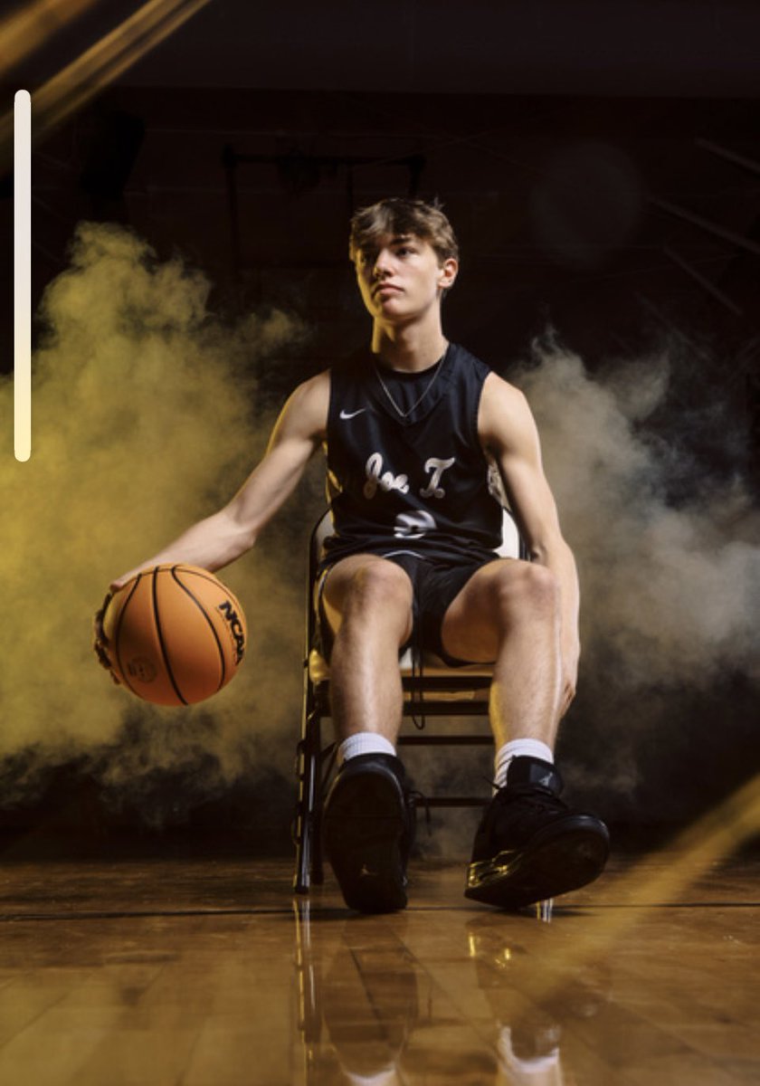 Robinson Basketball tweet media