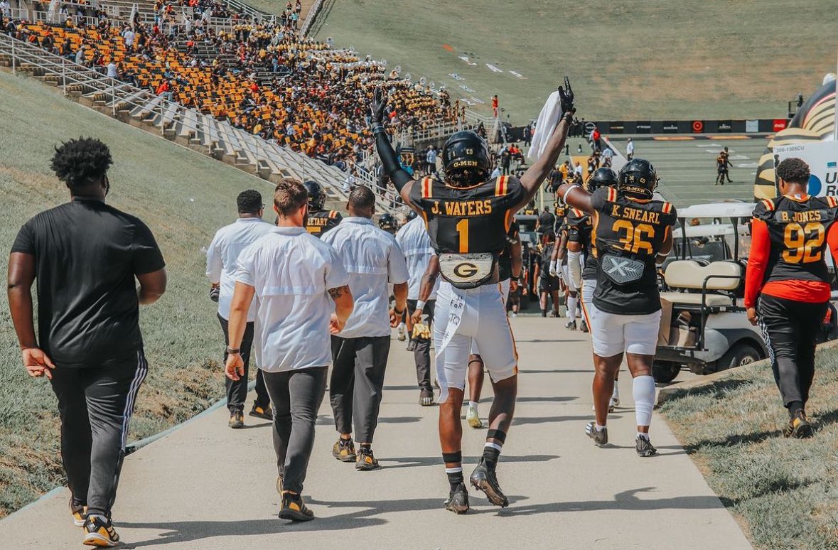 jztauanuu's tweet photo. After a great conversation with the coaching staff @CoachAD__12 I’m blessed and truly honored to have received an offer from The Grambling State University. 
#AG2G🙏🏽

@FBWarriorsECC 
@TimKaub27 
@Lissa_LovesYou https://t.co/LaGZ09NyJ8