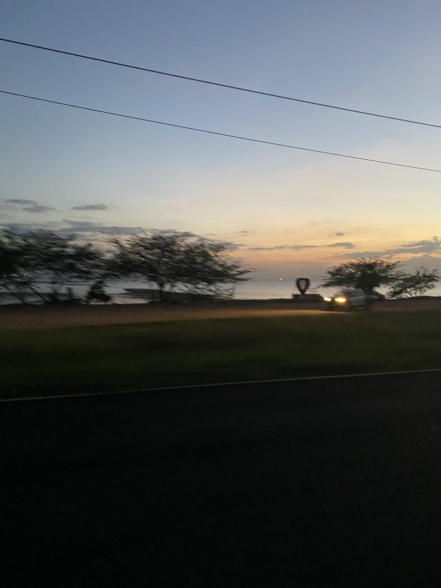 🌅