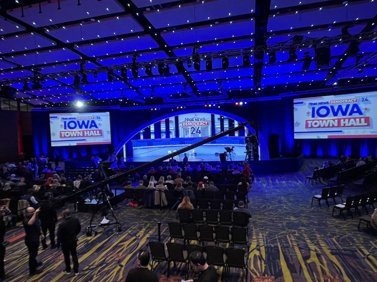 The stage for tonight’s Trump Fox News town hall in Iowa, where he will return to the network for the first time in two years. Trump has spent the last few months berating Fox for its coverage of his campaign and legal difficulties.