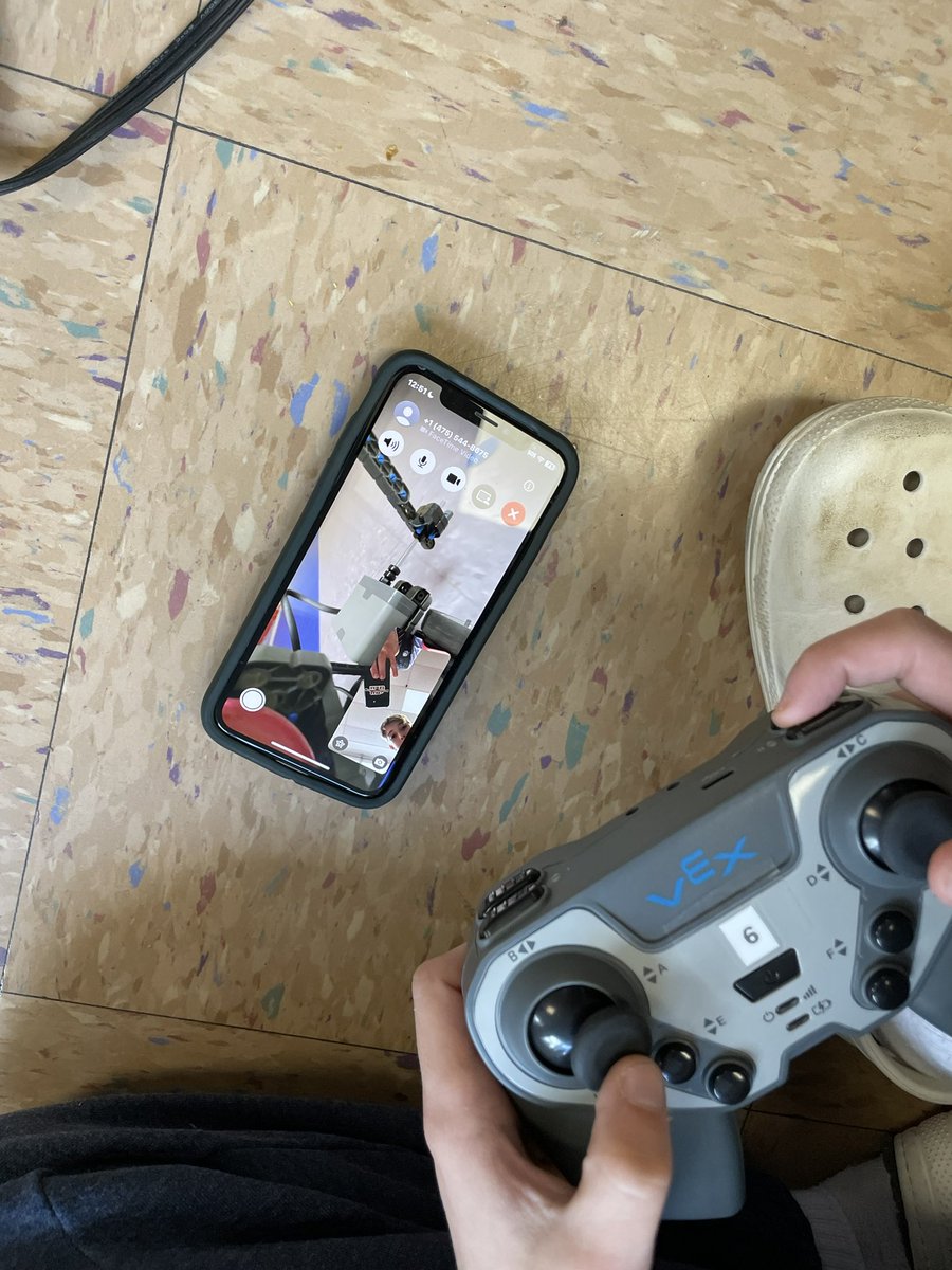 David Gusitsch tweet media