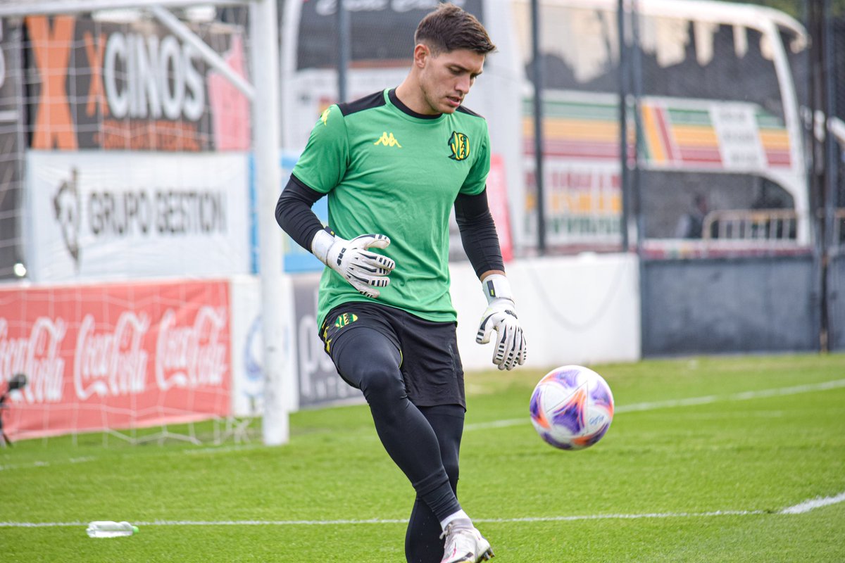 🚨 Luis Ingolotti es nuevo arquero de Central Córdoba.

📋Tras haberse quedado sin contrato con Aldosivi el pasado 31 de diciembre, el arquero surgido en las inferiores del "Tiburón" vuelve a Primera División con el conjunto de Santiago del Estero.