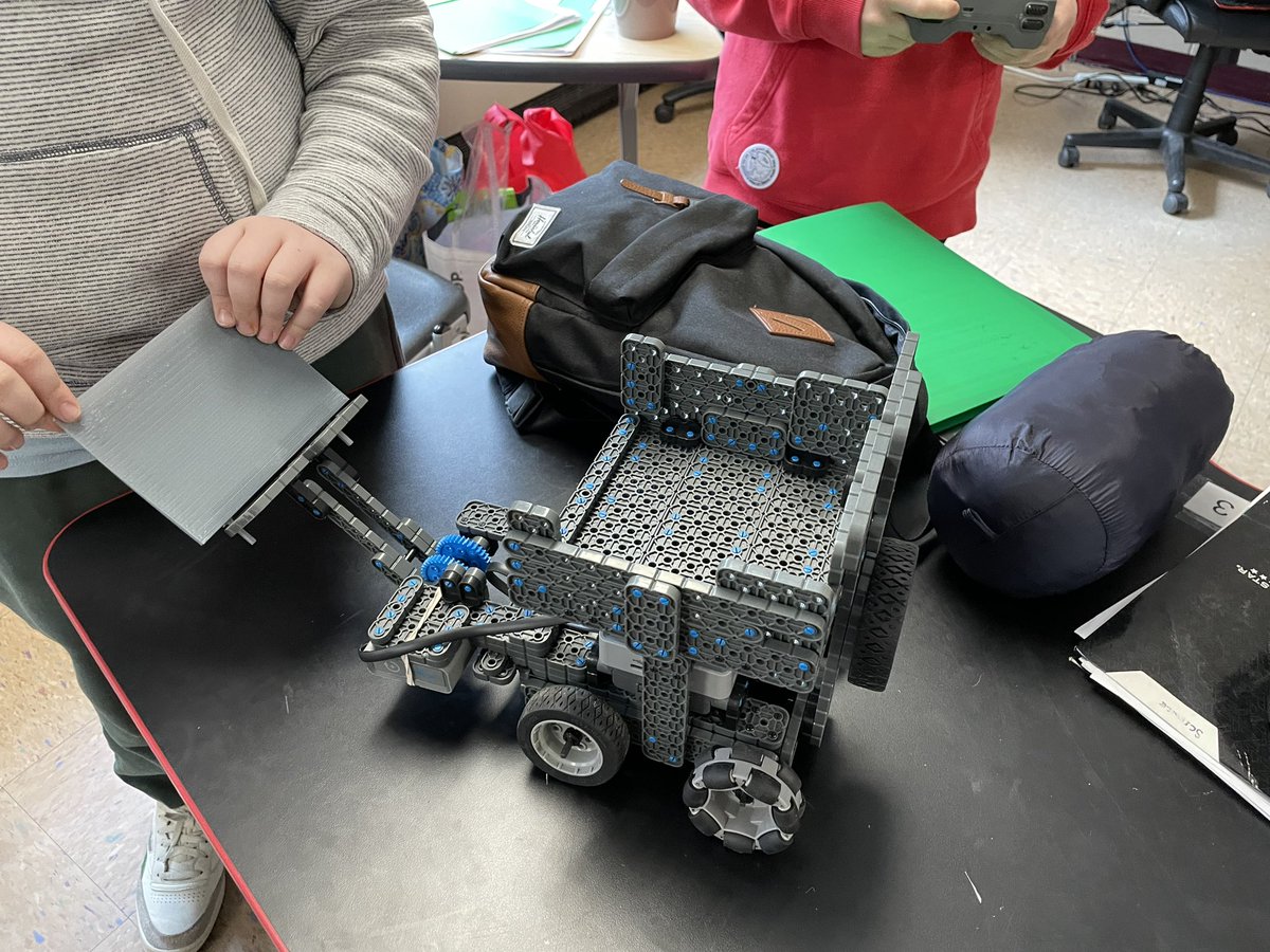 David Gusitsch tweet media