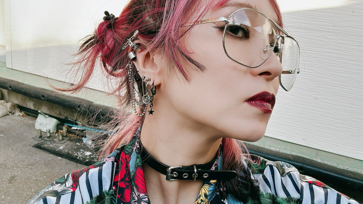 LiSA_OLiVE's tweet photo. おはよー☁️

みみじゃらじゃらかわい👂
姫が生かされてかわい💇‍♀️
かわいいものがたくさん出来て嬉しい🐈‍⬛👑

@roy_official20 https://t.co/wsBbmmms2y