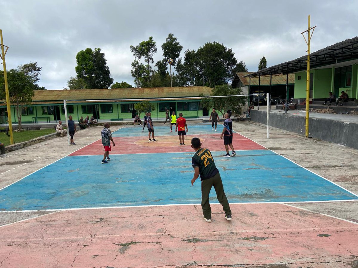 purnayata34630's tweet image. Jaga kebugaran tubuh !!! Dandim 1621/TTS bersama anggota Laksanakan pembinaan fisik olahraga pagi

#pendim 1621/TTS
