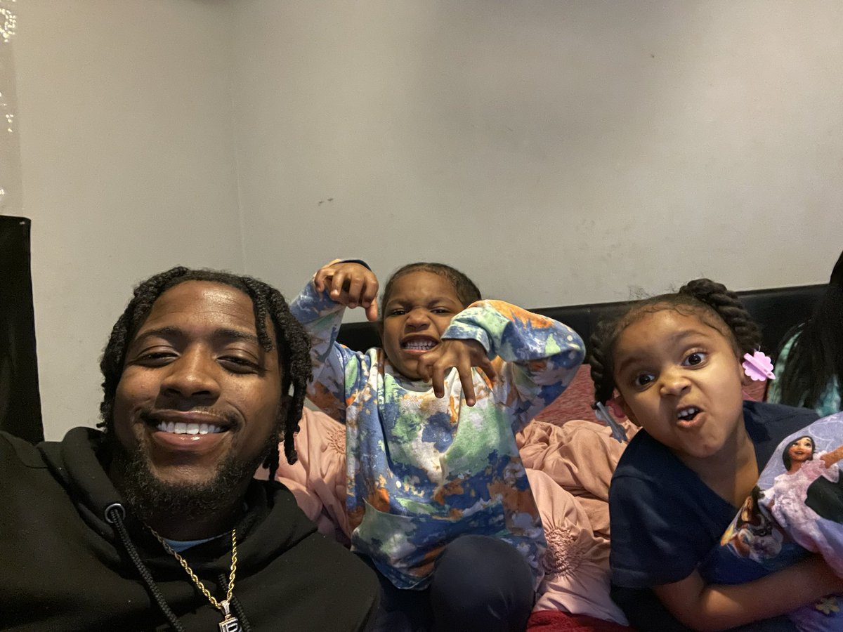 BiggieSr187's tweet photo. #InnaSec ➡️ #Today  🫂💕♥️🤞🏾🥹 https://t.co/cEUL0X73AK