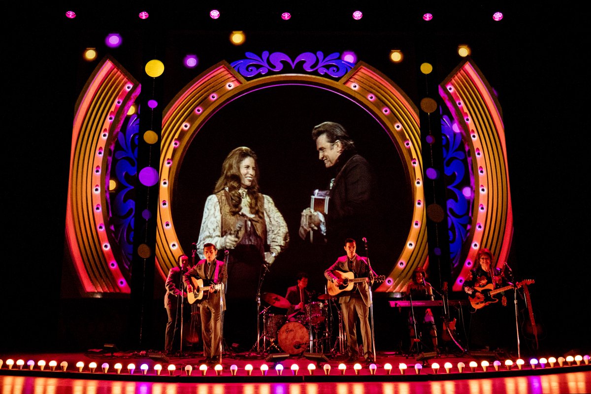 Cascade1935's tweet photo. 🌟 Step into the world of the 'Man in Black' like never before with 'The Official Concert Experience'! 🎵 Immerse yourself in live music as Johnny Cash plays on screen, seamlessly blending with the band on stage for a unique and unforgettable show. Don't miss the magic! 🔥 https://t.co/vJpoCIvYMV