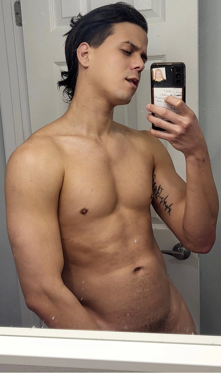 ColinJonhy's tweet photo. Si antes de mi cumpleaños la cuenta de este cubano llega a los 2k: me abro el onlyfans.
#Cuba #Cubano #gay #cubagay #tampa #onlyfans #fitness https://t.co/S6F6LBvlv8