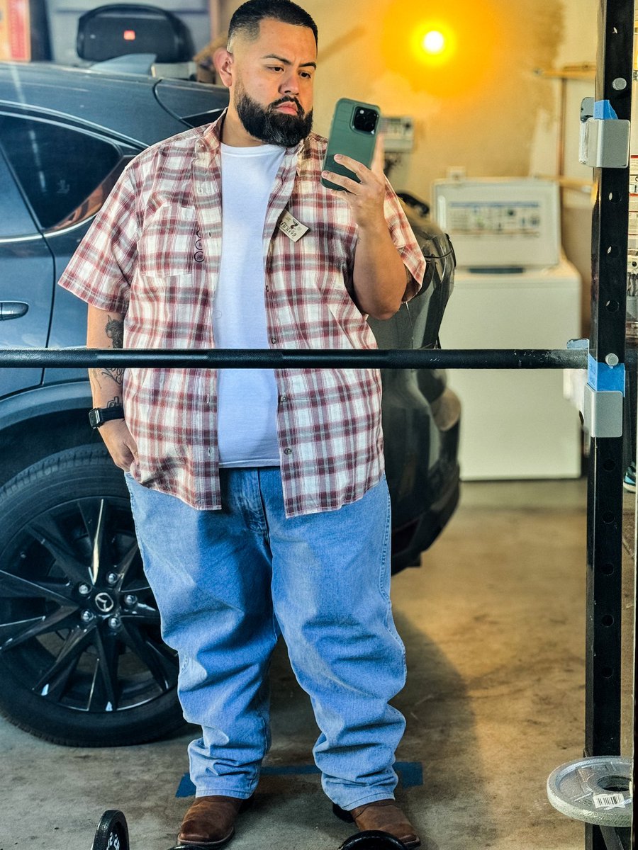 cNoEviiL's tweet photo. I don’t usually wear pants, but when I do. They’re baggy af. #FatBoyProblems https://t.co/LSl8O5NtIH