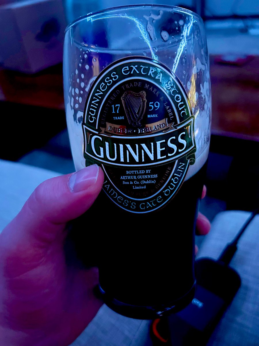 SirYacht_'s tweet photo. First drink in 2024 had to be the best beer in the world https://t.co/Z2F4NonmLa