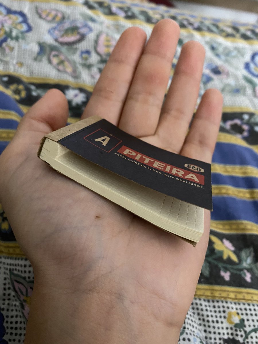 gi1br0gl1a's tweet photo. quase acabando o primeiro livro de 2024 https://t.co/9pzwLxF10t