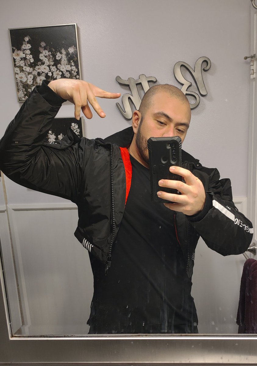 Sharigin's tweet photo. My new crop jacket is making me feel a way. https://t.co/yslk2Zr7fy