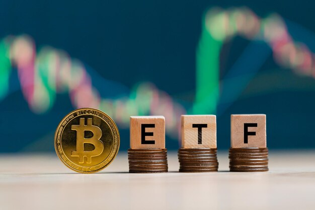 XcelPayWallet's tweet photo. SEC officially approves all  Spot #Bitcoin ETFs, marking a monumental historic day in crypto!🎉

• VanEck
• Bitwise
• Fidelity
• Franklin
• Valkyrie
• Hashdex
• Ark Invest
• Grayscale
• BlackRock
• WisdomTree
• Invesco Galaxy https://t.co/10qvaRiyxP