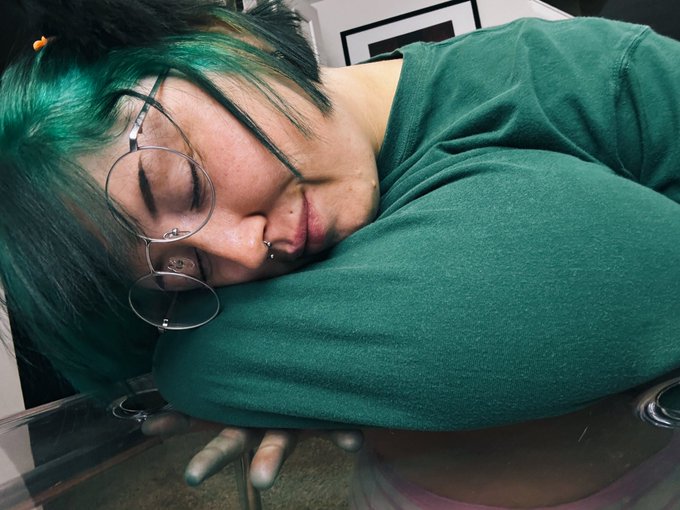 I have so many uses.  #pillows https://t.co/jtglhSKCx3<a href="/tag/pillows"class="tags">#pillows</a>