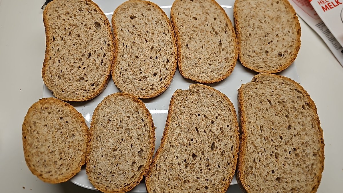 Et_smartere_liv's tweet photo. ROI-er 🥰matpakka🥰 i dag. Ditcher smør, sparer tid, og vinner flere kalorier til middag/dessert 🤠
#fintwit #matpakke #forbruk #sparing https://t.co/CuvVHL6u2X