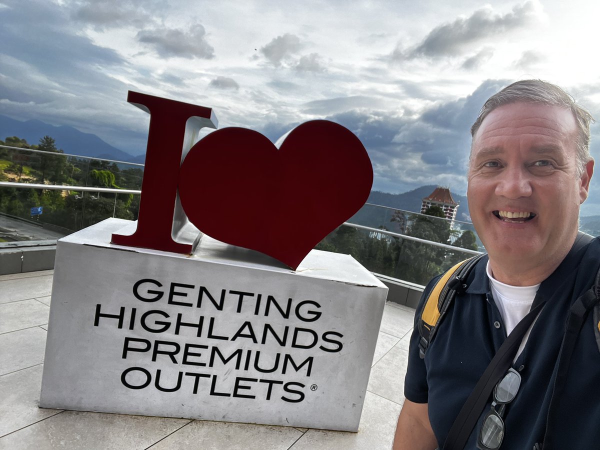 JerryHelmers's tweet photo. Casinoday in themapark ๐๐ฒ๐พ#Travelboy in Genting Highlands https://t.co/JLkywTApMg