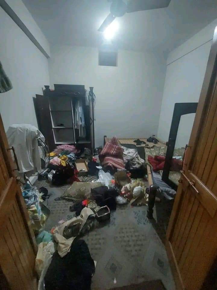 This is just one example but we have robberies like this in our area everyday. I repeat everyday. 
<a href="/Rporwp/">RPO Rawalpindi</a> please take notice to make people safe and secure. 🙏