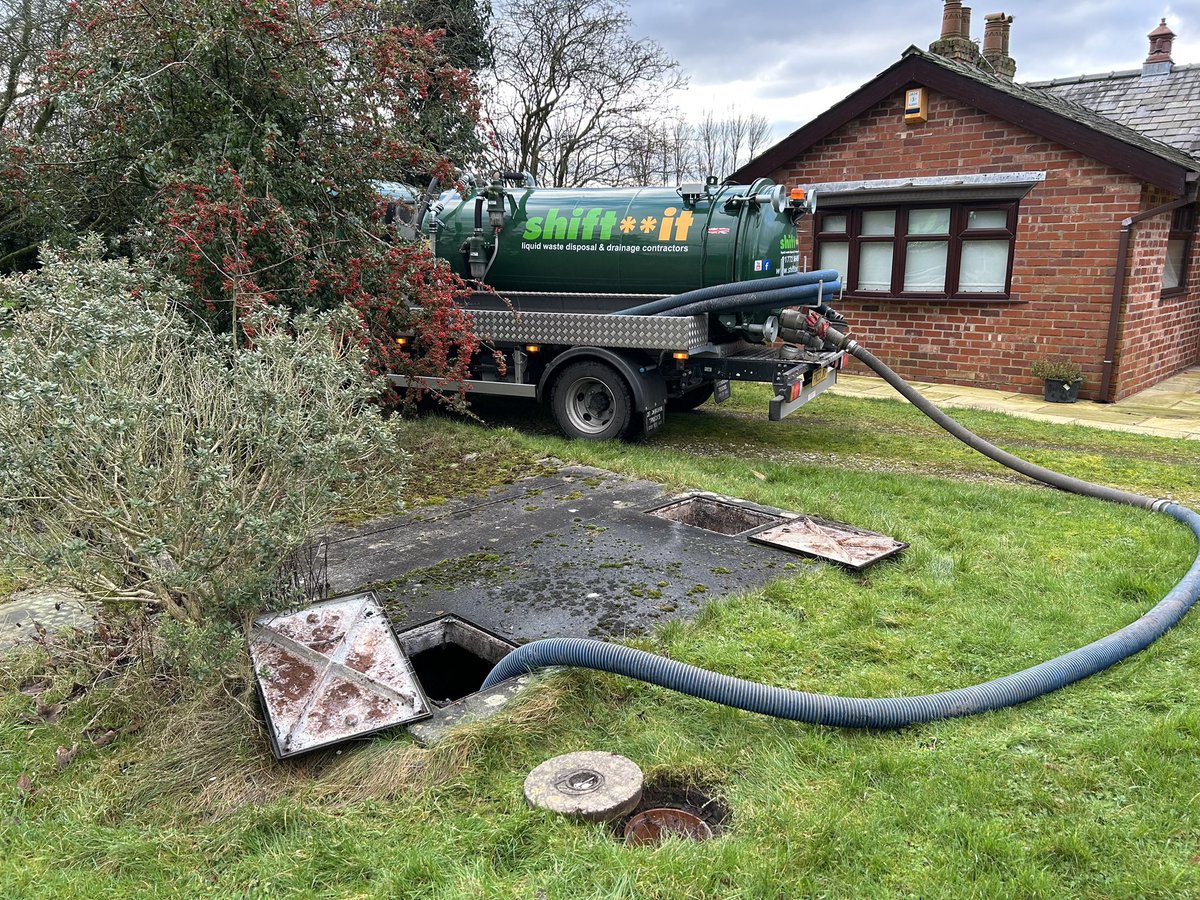 shiftituk's tweet image. Straight back into it after the New Year and we’re busy as ever.

If you need your #septictank or #treatmentplant #emptying, call us on 01772 864987 or email info@shiftituk.com
