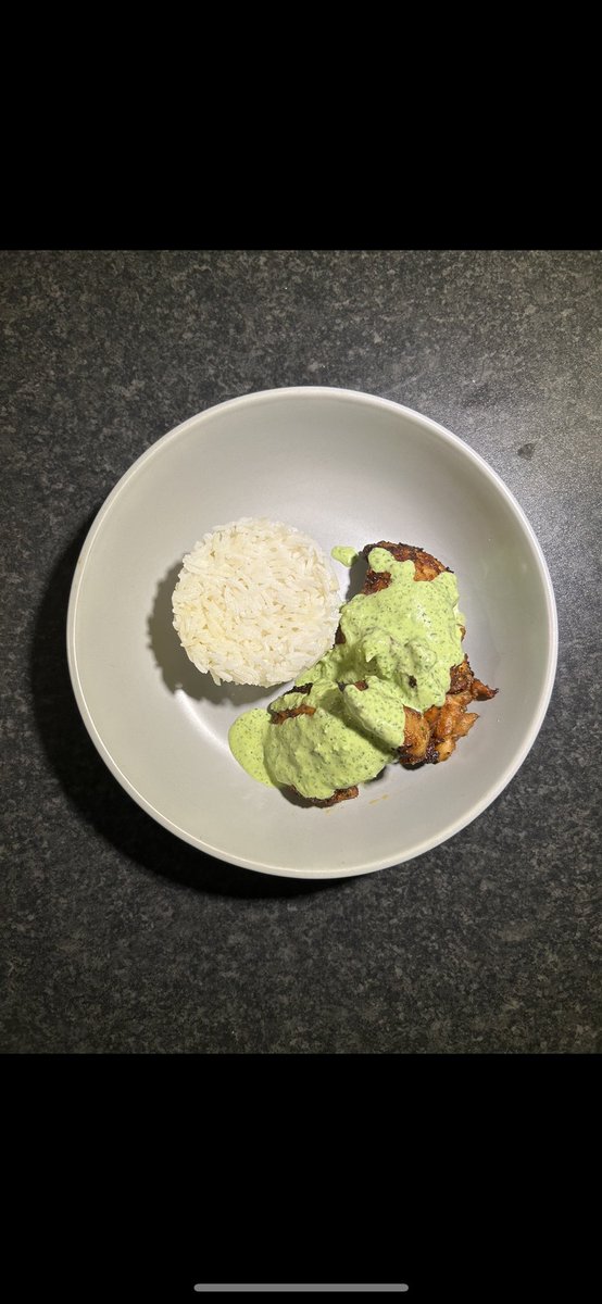 eatwithdom's tweet photo. Peruvian Chicken &amp; Green Sauce 😋 https://t.co/mskrAzgwPe