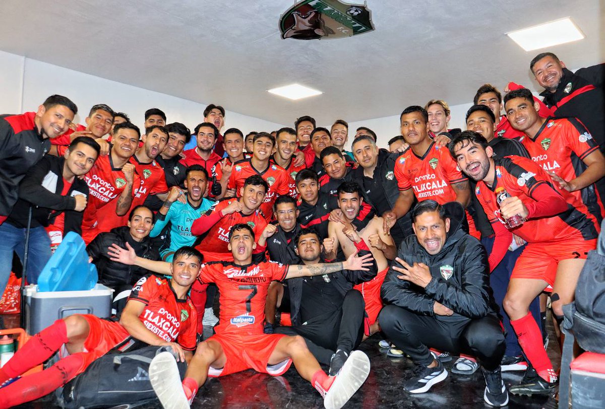 Coyotes_Oficial's tweet photo. ¡Es por ustedes, ganamos! https://t.co/ASTCVeAvzF