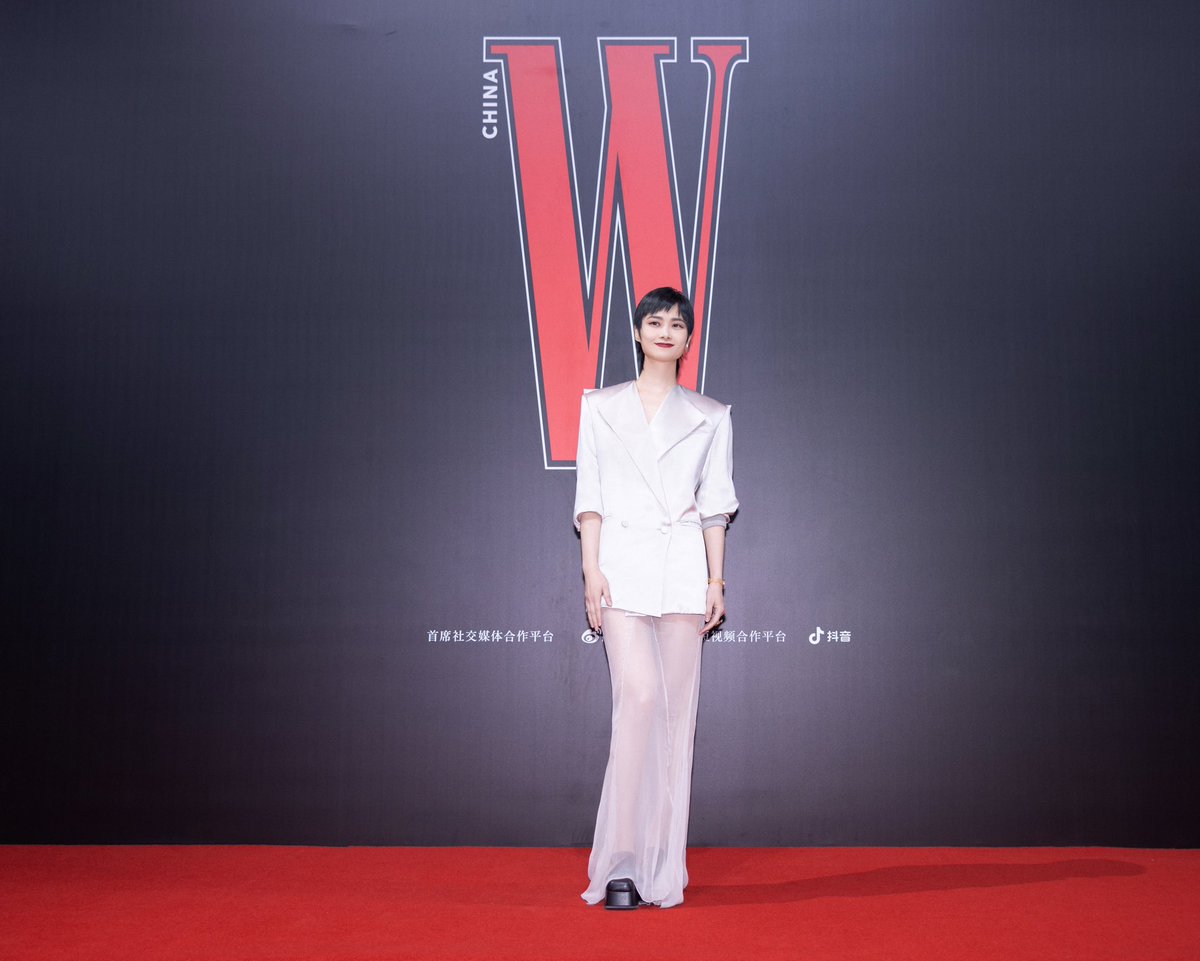 #WAnnualGala 

#李宇春 #liyuchun #chrislee