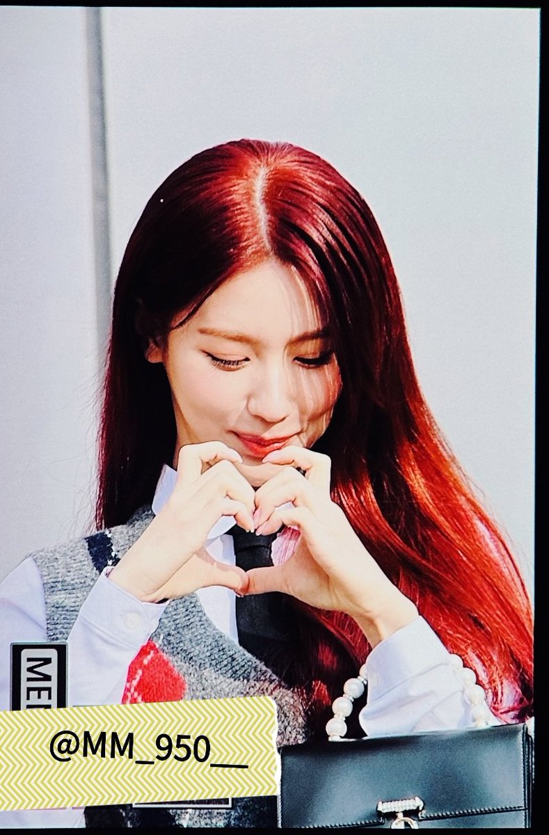 MM_950__'s tweet photo. 240111
PREVIEW
🥹🥹🥹❣️❣️

#GIDLE #여자아이들 #MIYEON #미연 https://t.co/ISMHlx7pdM