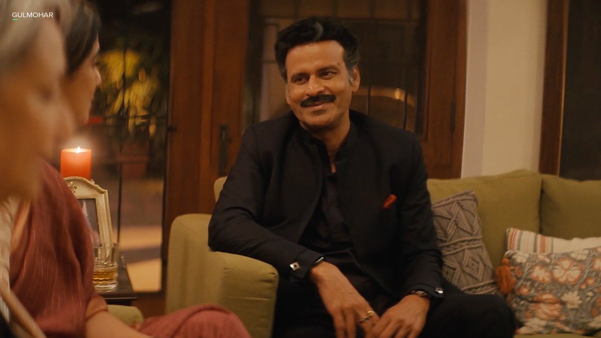 JioHotstar's tweet image. You can't spell MANORANJAN without MANOJ 😎

#Gulmohar #Shool #ShootoutAtWadala #SaatUchakkey