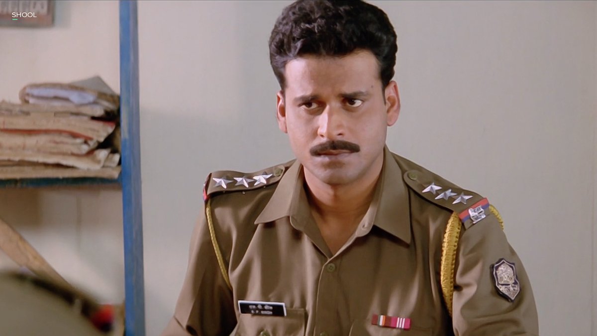 JioHotstar's tweet image. You can't spell MANORANJAN without MANOJ 😎

#Gulmohar #Shool #ShootoutAtWadala #SaatUchakkey