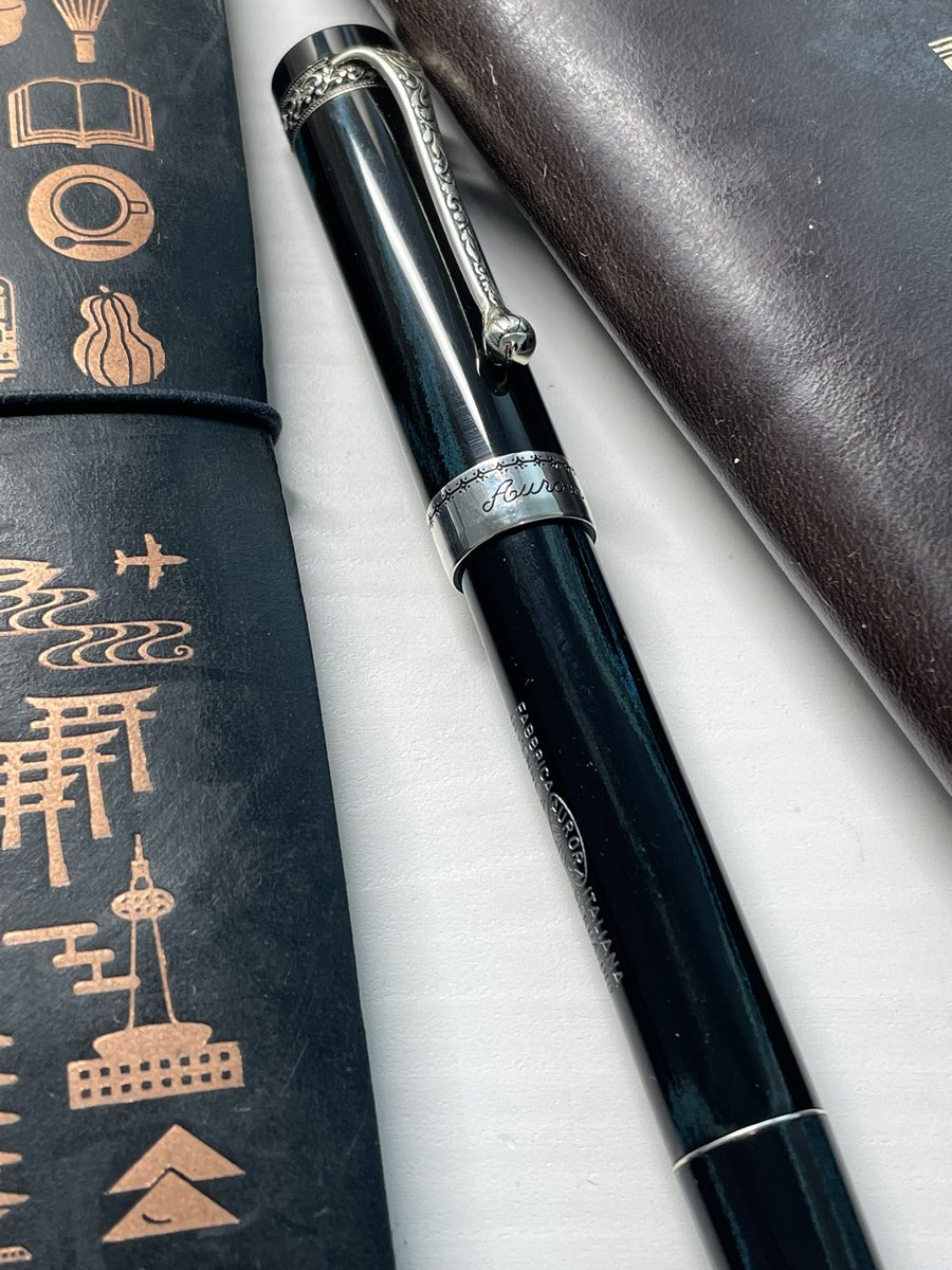 오로라 인터나지오날 에보나이트 한국 한정 실버 블루 #득펜