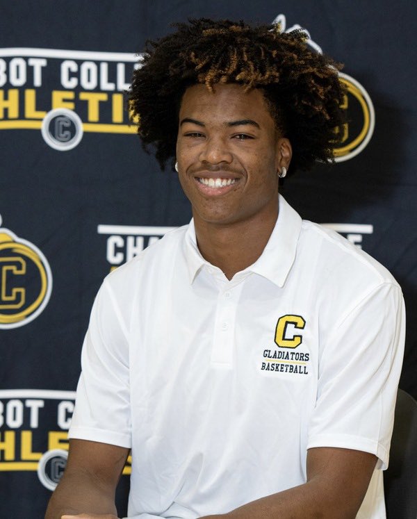 Highlights from No. 14 Chabot’s 73-66 win over host Canada tonight in their Coast-North opener:
Ch: Noah Thomas 25 pts, 10 rebs; Zach Broadous 23 pts, 10 rebs; Makaio Mims 13 pts, 5 rebs. Record: Chabot 13-4, 1-0. <a href="/ChabotBasketbal/">Gladiator Basketball</a> <a href="/CCGladiators/">Chabot College Athletics</a> <a href="/CoastConferenc1/">Coast Conference</a>