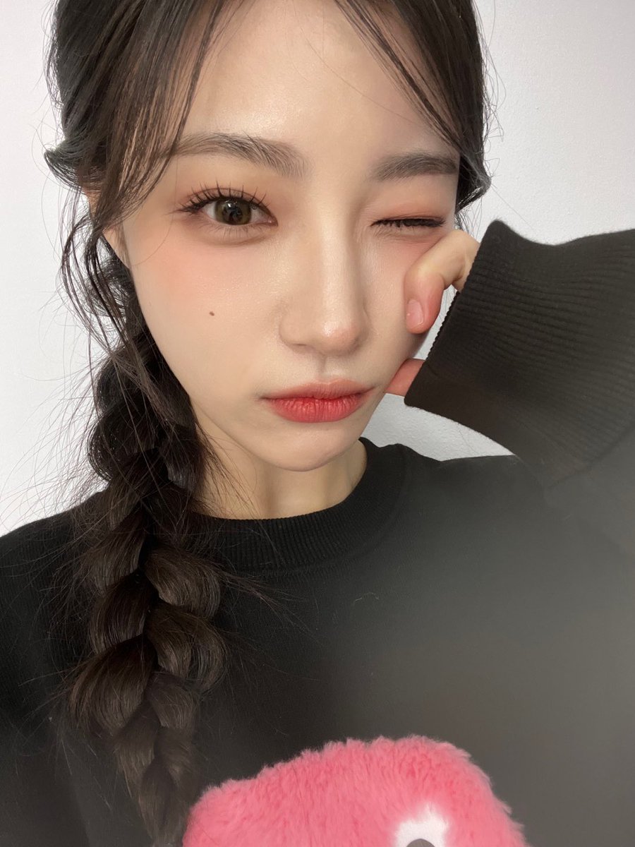 I_m_chillin's tweet image. #봐도봐도예쀼_와쮸

힘내랴 힘💚🐰🫶

#ICHILLIN #아이칠린 #YEJU #예주