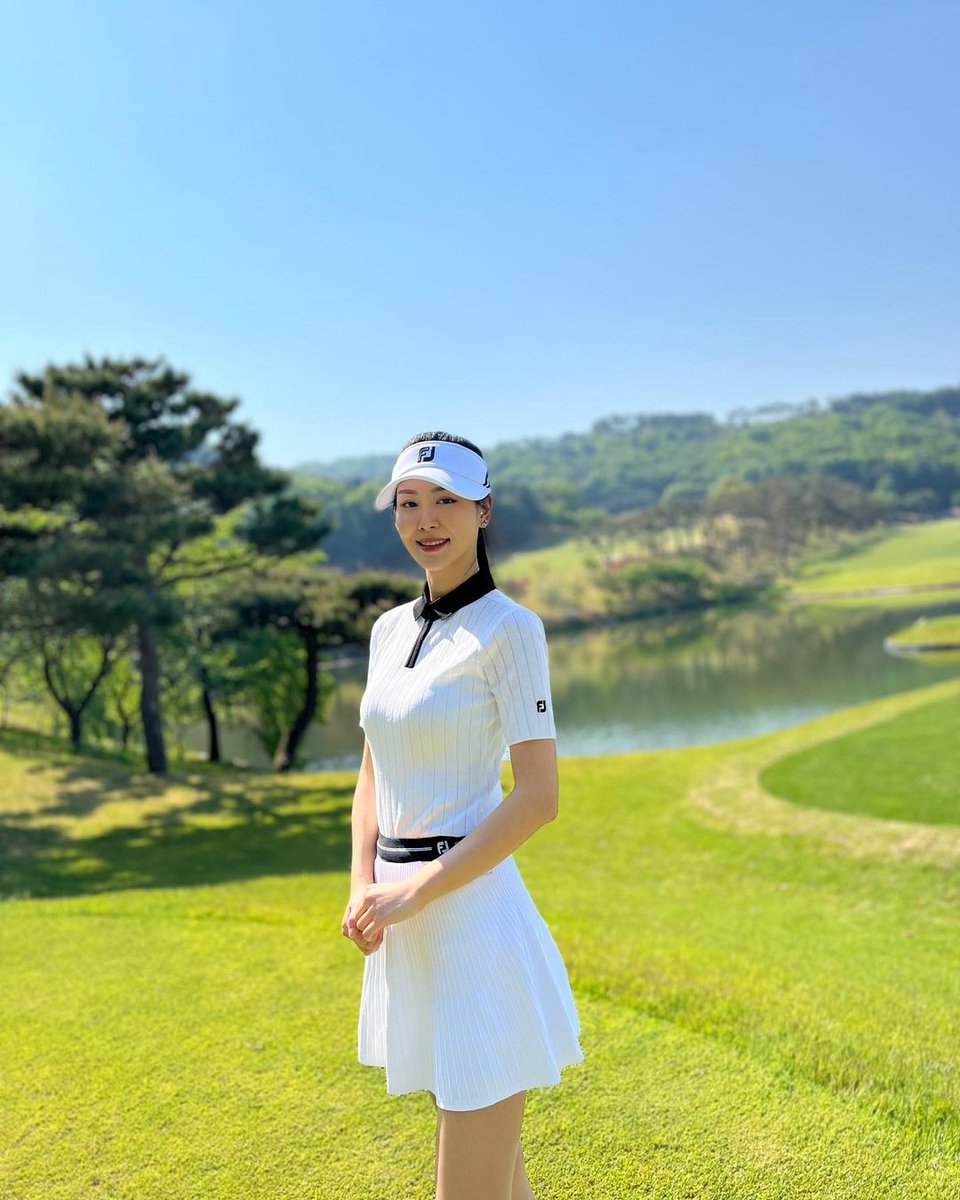몇 가지 태도가 있다. 하릴없는 나른한 산책,