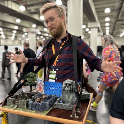 I haven’t had a flame colored Mohawk in like three years so maybe it’s time for a new pfp. Throwback to #NYCC cosplay as the in-credible @BrennanLM 

And yeah cosplaying a real person is totally fine and not weird shut up

#dimension20 #worldsbeyondnumber