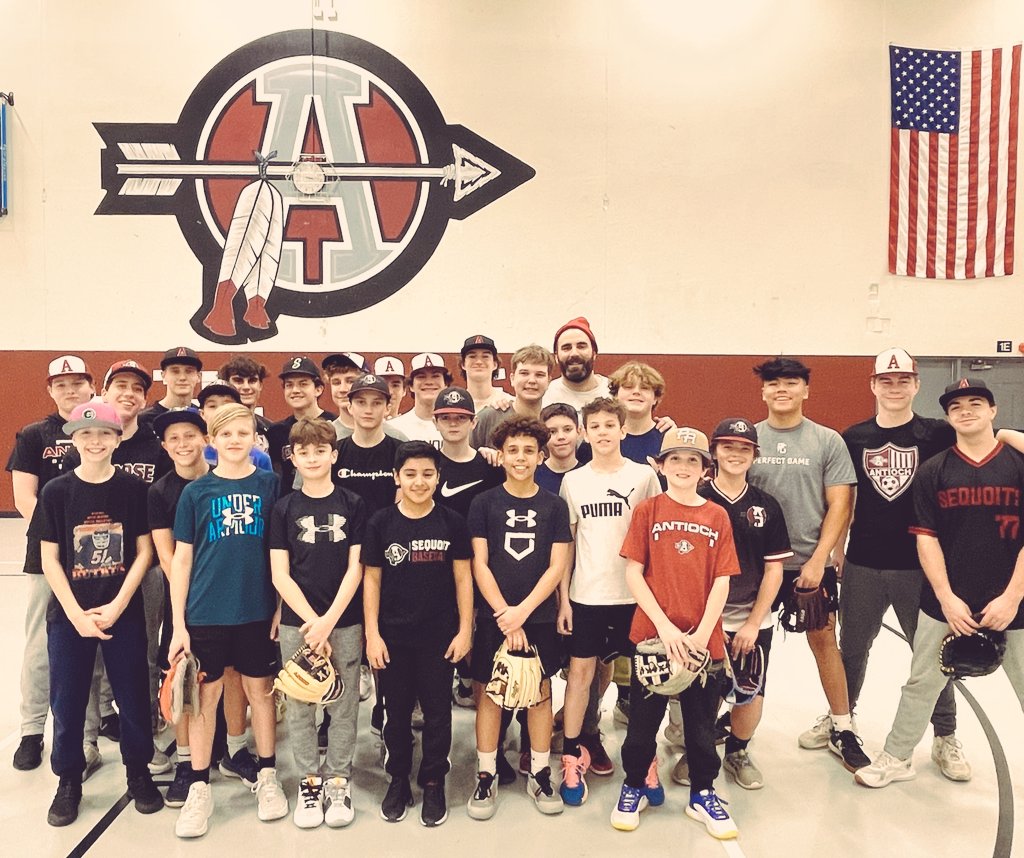 ACHSBaseball1's tweet photo. The boys are back in town. #gosequoitsbaseball #AYLL #themarathoncontinues #together https://t.co/OFnK4zHUV1