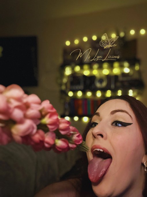 Yeah, OK birds and bees but can I have something that looks like this flower please? #renfairetiktok<a href="/tag/fairy"class="tags"><span>#fairy</span></a><a href="/tag/fae"class="tags"><span>#fae</span></a><a href="/tag/fantasycosplay"class="tags"><span>#fantasycosplay</span></a><a href="/tag/faecore"class="tags"><span>#faecore</span></a><a href="/tag/acotar"class="tags"><span>#acotar</span></a><a href="/tag/faecosplay"class="tags"><span>#faecosplay</span></a>