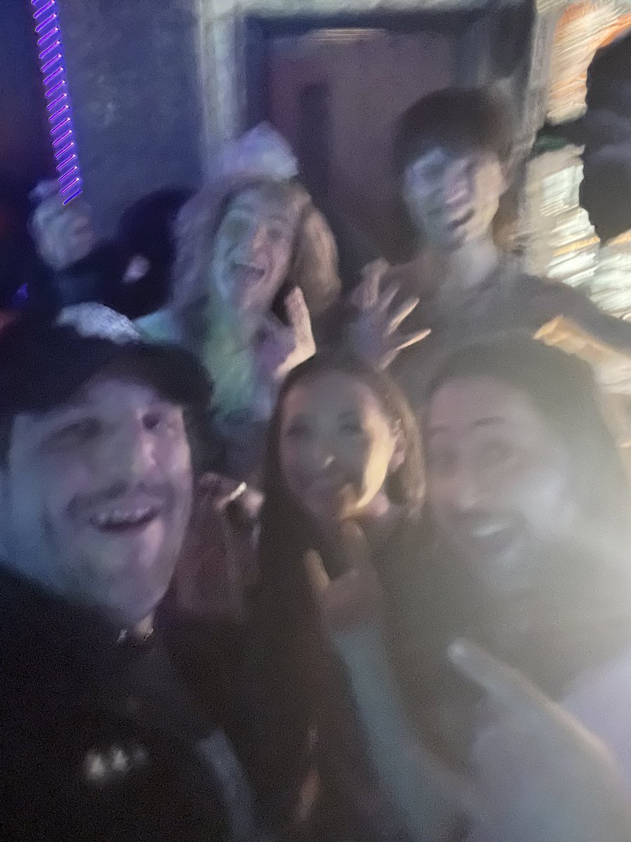 JonnyMop1's tweet photo. @escuela_grind Absolutely crushed the #RockFantasy stage tonight !!! Thank you for a great show!!! 🤘🏽💚🤘🏽@stephenkeeler1 @fnliquidmetal https://t.co/yTtQLxS7Dp