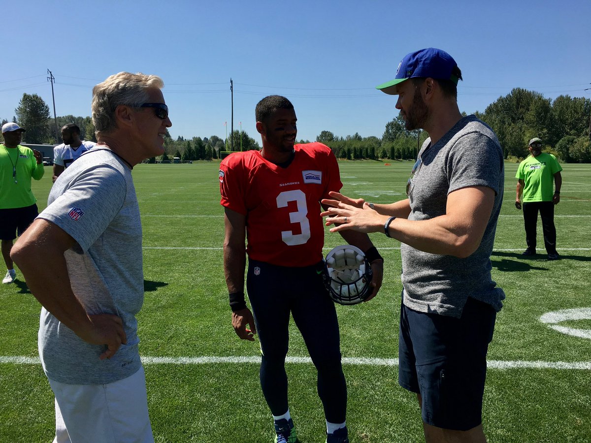 Thanks Coach Pete Carroll for making Seattle even more magical. Greatest coach we could have ever dreamt for. Statues will be build in your honor. And that Super Bowl with Russ…My oh My thank you. (And apologies in this pic for talking both of your ears off to the point where…