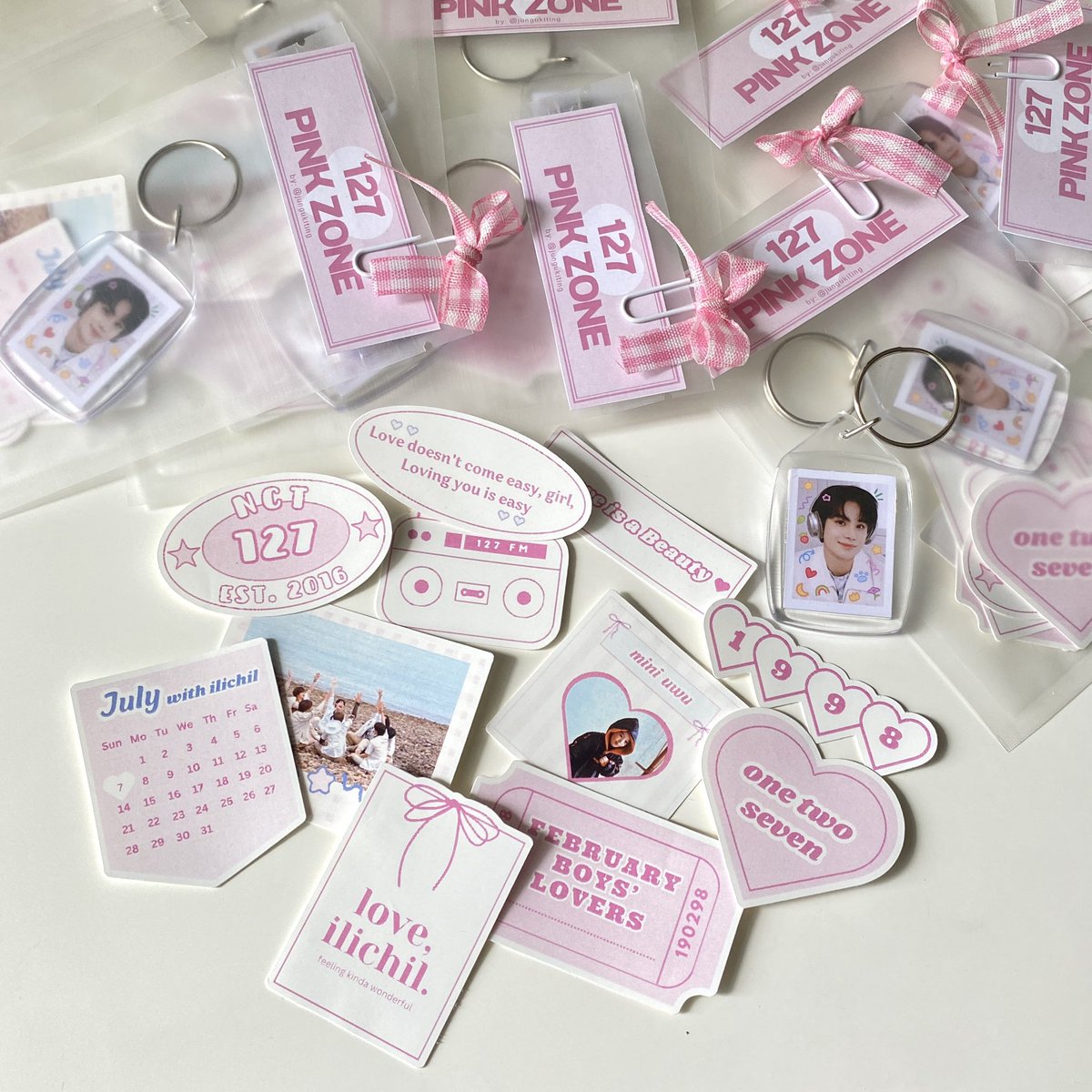 meowingsugar's tweet photo. ₊˚follow, rts and likes are appreciated ˚⊹

FREEBIES THE UNITY JAKARTA
by @jungukiting 

𐙚 indonesia arena, 14 january
𐙚 kindly say hi to me ˶ᵔ ᵕ ᵔ˶ 
𐙚 for chilzens and jungps only🤍
𐙚 kindly tag me if you get

see you!😆
#THEUNITYINJAKARTA #NEOCITY_THE_UNITY_JAKARTA https://t.co/GokzfM3wym