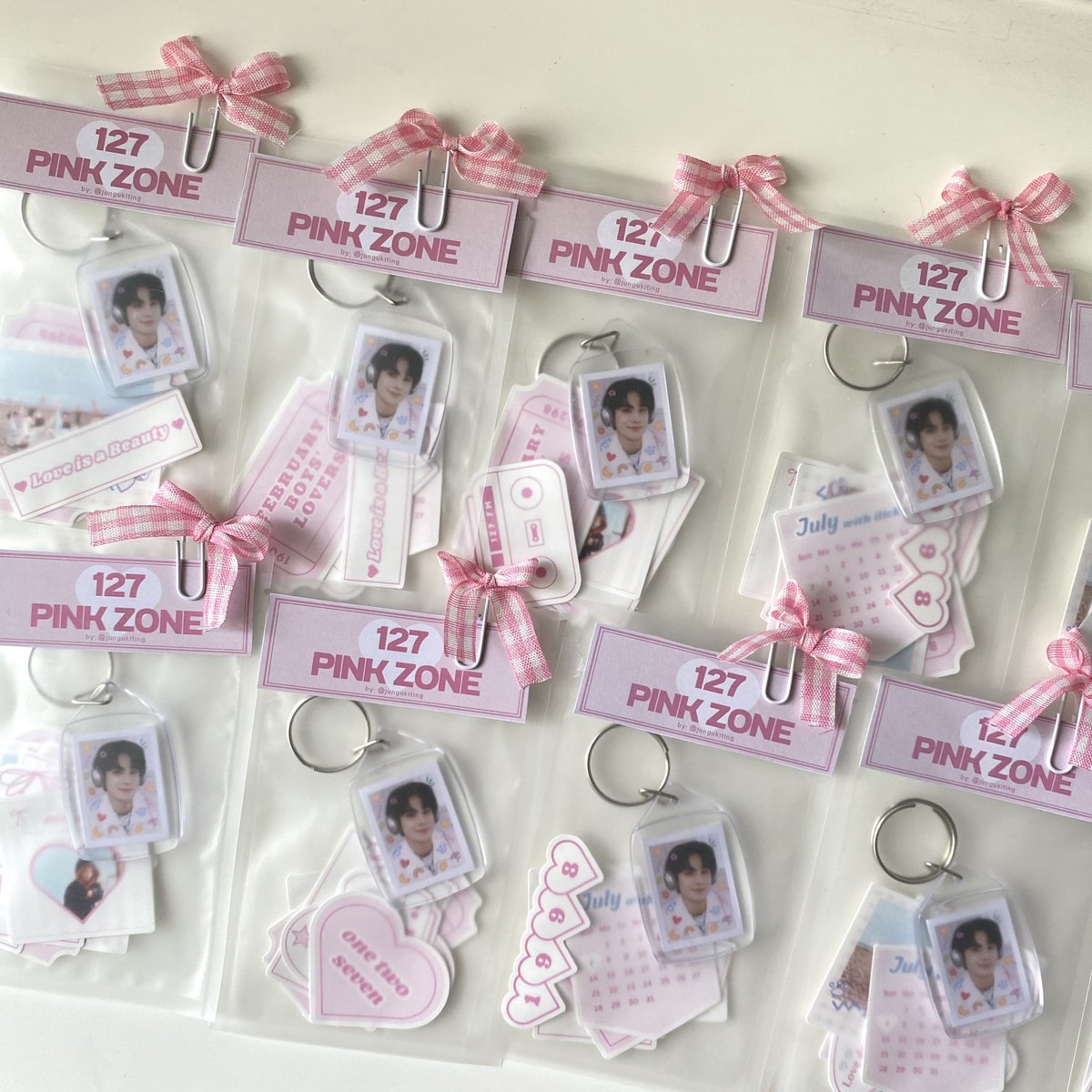 meowingsugar's tweet photo. ₊˚follow, rts and likes are appreciated ˚⊹

FREEBIES THE UNITY JAKARTA
by @jungukiting 

𐙚 indonesia arena, 14 january
𐙚 kindly say hi to me ˶ᵔ ᵕ ᵔ˶ 
𐙚 for chilzens and jungps only🤍
𐙚 kindly tag me if you get

see you!😆
#THEUNITYINJAKARTA #NEOCITY_THE_UNITY_JAKARTA https://t.co/GokzfM3wym